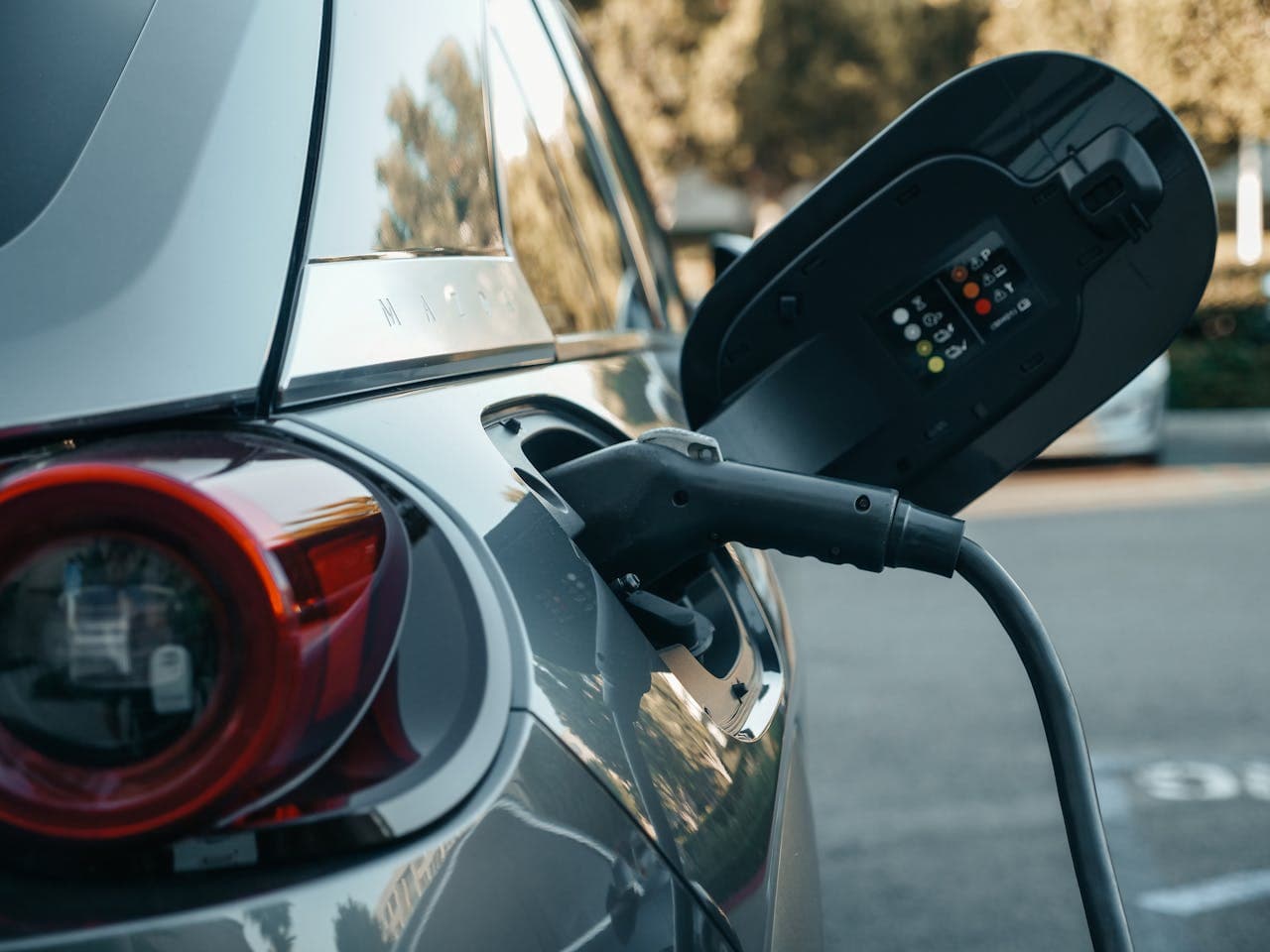 Slik kan elbilens batteri endre det elektriske systemet